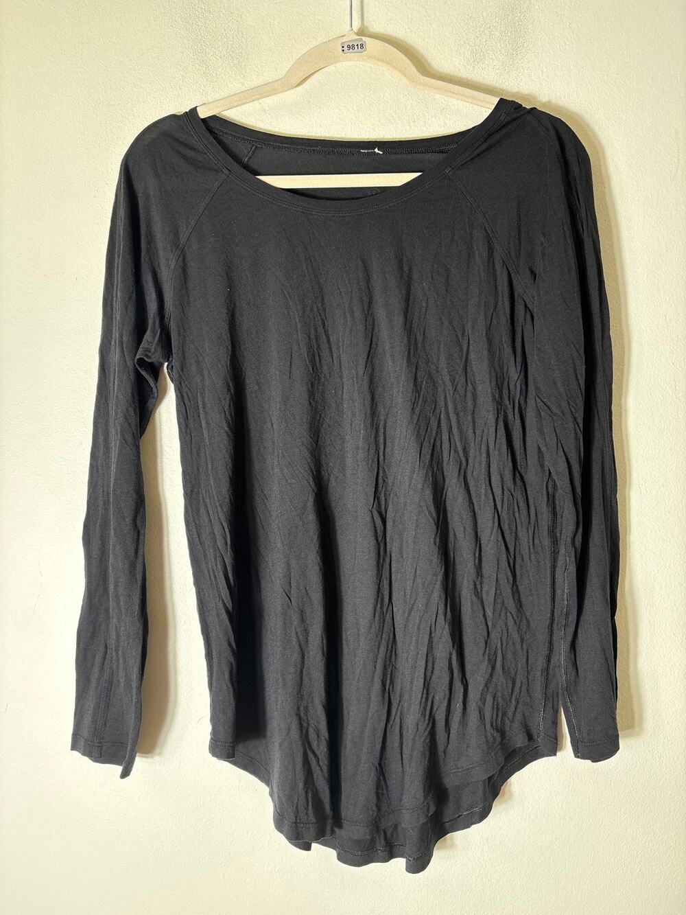 Lululemon Black Long Sleeve Wide Neck Light Weight Shirt Sz 8